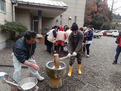 もちつき